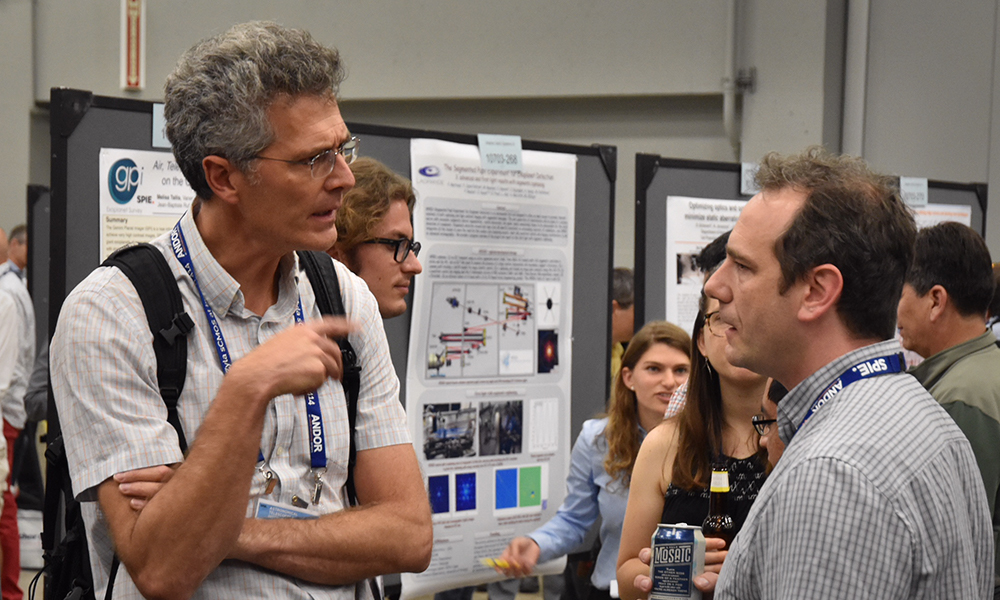 Attendees of SPIE Astronomical Telescopes + Instrumentation networking with colleagues