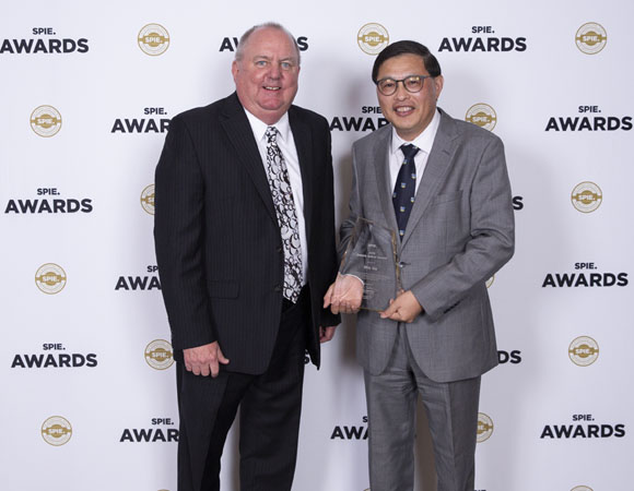 Min Gu Wins the 2019 SPIE Dennis Gabor Award in Diffractive Optics